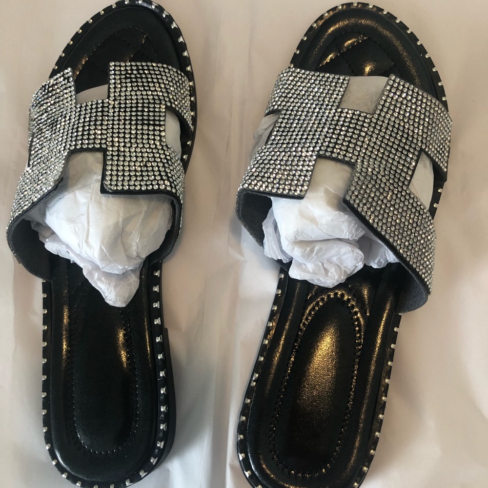 Dinated! π HPπ Women fashion sandals Sz 39-NWOT. - Picture 2 of 6